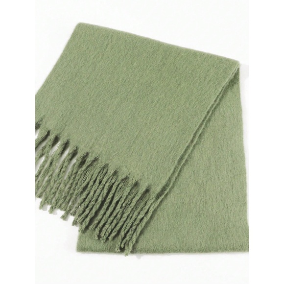 Green Wide Shawl Scarf With Tassels Fuzzy Knit - Picture 11 of 14